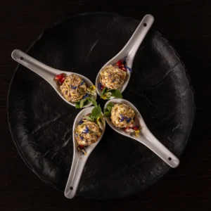 Ožkos sūrio triufelis su pistacijomis